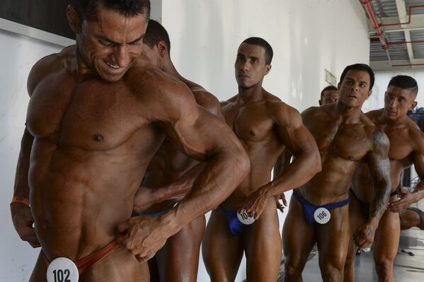 المشاركون في مسابقة  لكمال الأجسام مستر أوليمبيا أماتور بأمريكا الجنوبية (Mr. Olympia Amateur South America)، كولومبيا - سبوتنيك عربي