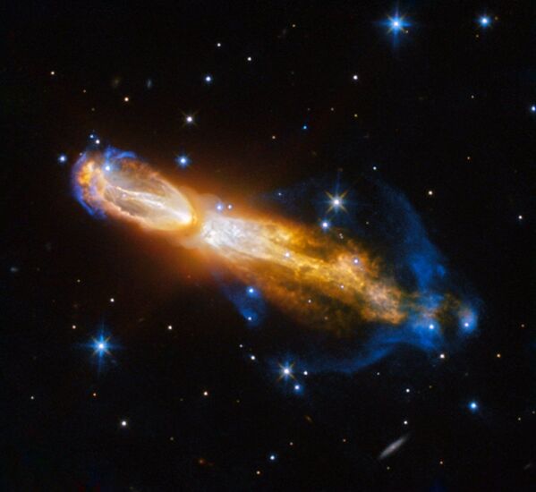 صورة نادرة جداً لـ كلاباش نيبولا (Calabash Nebula)، واسمها التقني OH 231.8+04.2 - وهو مثال مدهش لمرحلة موت نجم صغير الحجم. - سبوتنيك عربي