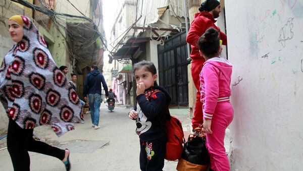 لاجئين فلسطينيين في مخيم عين الحلوة - سبوتنيك عربي