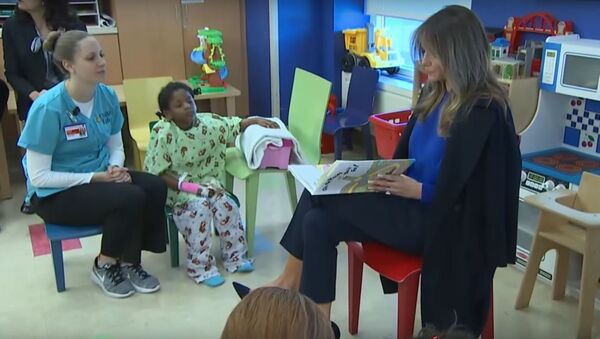 .ميلانيا ترامب تقرأ قصة للأطفال المرضى - سبوتنيك عربي