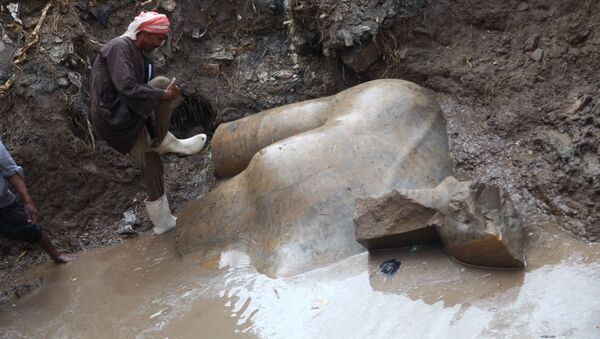 اكتشاف تمثال فرعوني - سبوتنيك عربي