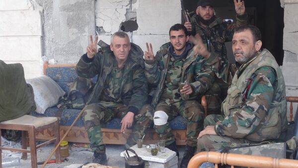 القوات النخبوية في الجيش السوري تلاحق المسلحين قرب دمشق - سبوتنيك عربي