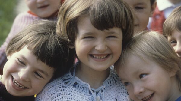 ابتسامة أطفال - سبوتنيك عربي