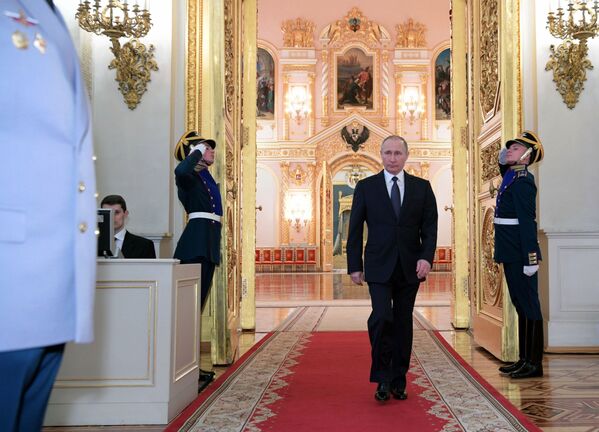 الرئيس فلاديمير بوتين خلال مراسم تعيين الضباط الروس في مناصب عليا - سبوتنيك عربي