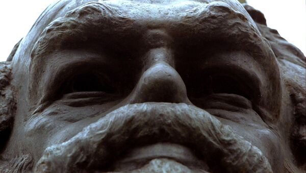تمثال كارل ماركس في لندن - سبوتنيك عربي