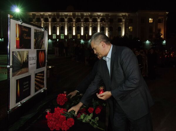 وضع أكاليل الأزهار في موقع الحدث، انفجار مترو في مدينة سانت بطرسبورغ، روسيا - سبوتنيك عربي