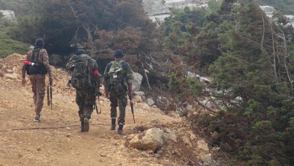 لحظة وصول الجيش السوري برفقة المدنيين إلى بلدة المجدل - سبوتنيك عربي