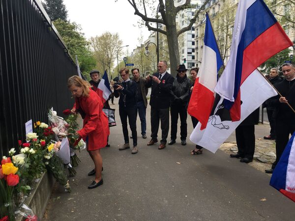 التضامن مع ضحايا انفجار مترو بمدينة سان بطرسبورغ في فرنسا - سبوتنيك عربي