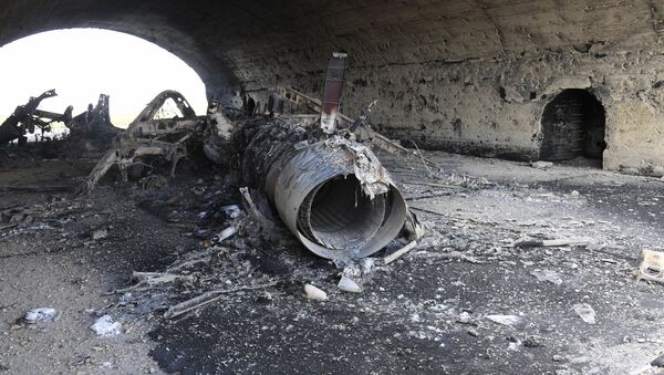 آثار القصف الأمريكي على قاعدة الشعيرات السورية - سبوتنيك عربي