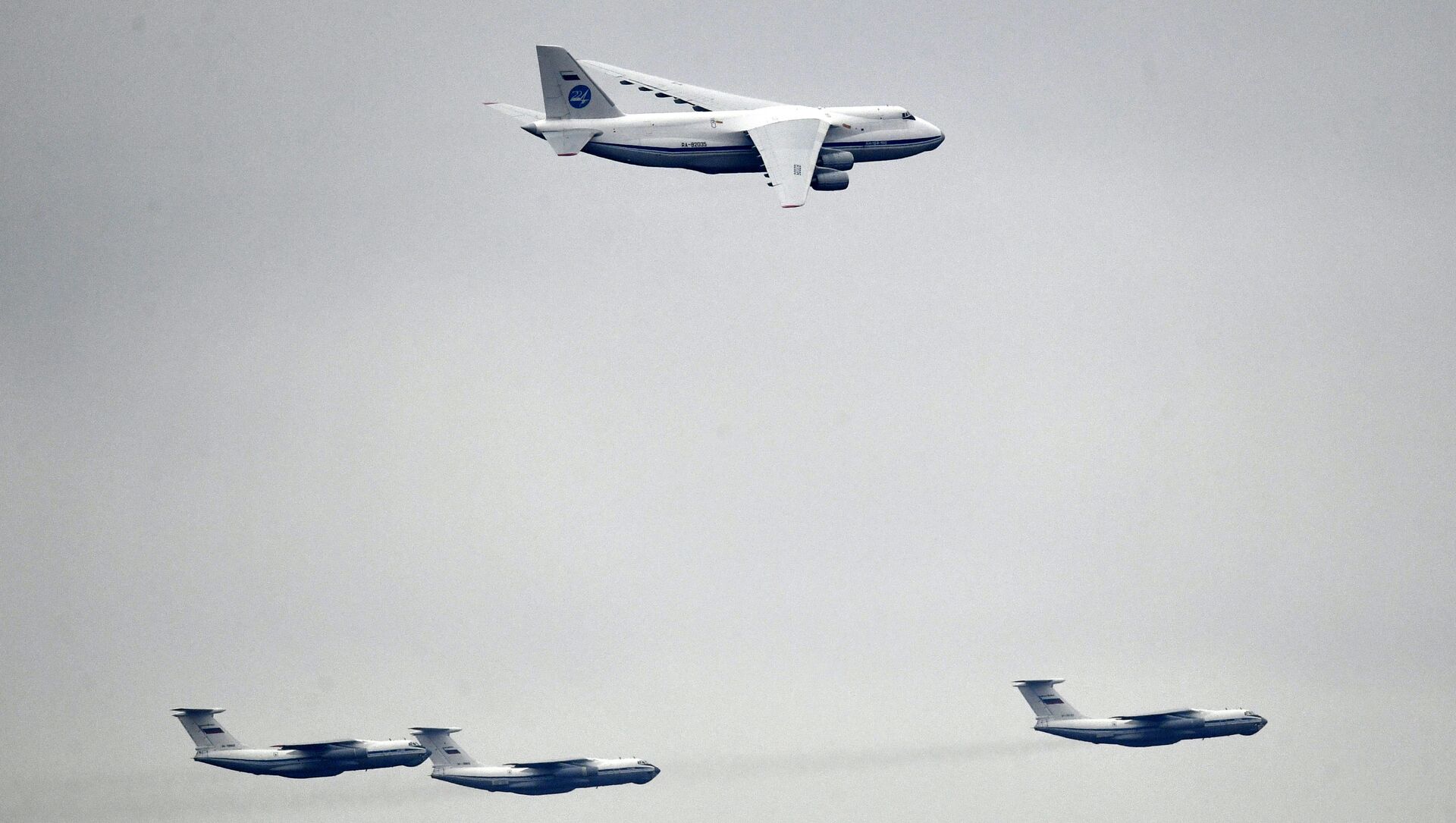 طائرات النقل البعيد أ.ان.-124-100 (روسلان)، وطائرات إيل-76 (إيليوشين —76) خلال التدريبات العسكرية الجوية - سبوتنيك عربي, 1920, 14.03.2021