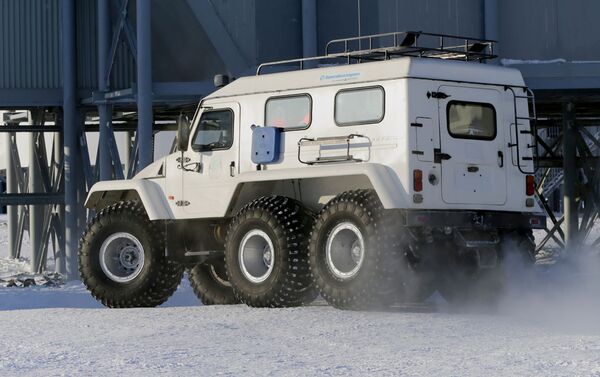وزارة الدفاع الروسية تطلق مشروع جولة افتراضية في قاعدة عسكرية في أرخبيل فرنسوا جوزيف في القطب الشمالي - سبوتنيك عربي