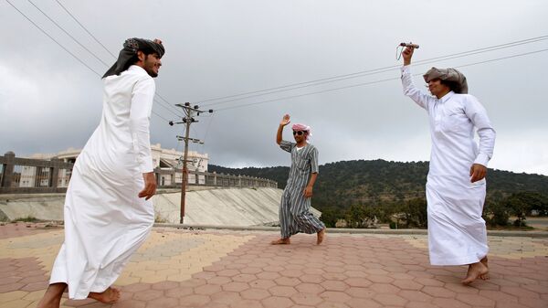 سعوديون يرقصون - سبوتنيك عربي