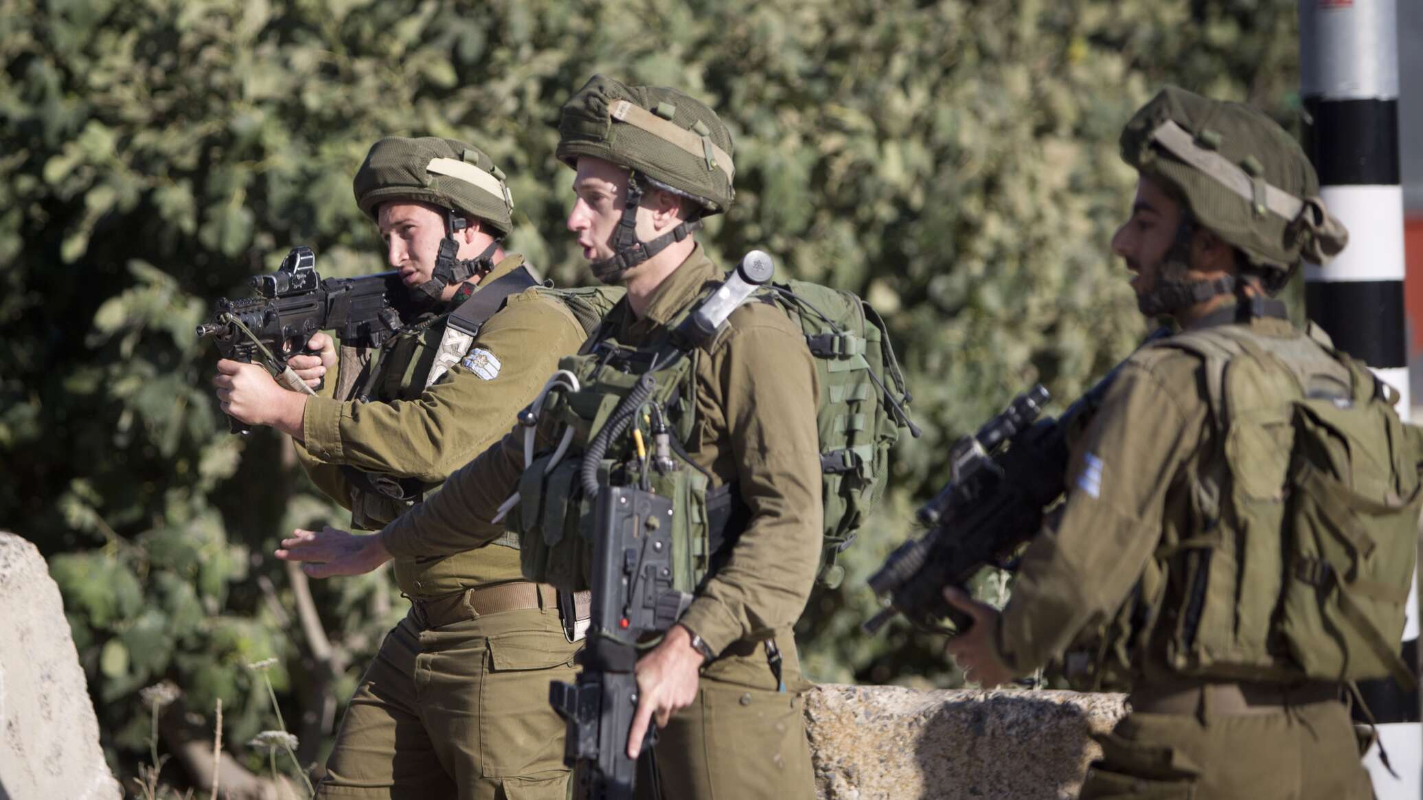 إصابة جنديين إسرائيليين في عملية طعن شمالي الضفة ومقتل المنفذ... فيديو