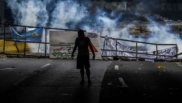 احتجاجات ومظاهرات مناهضة لحكومة فنزويلا في كاراكاس، 19 أبريل/ نيسان 2017 - سبوتنيك عربي