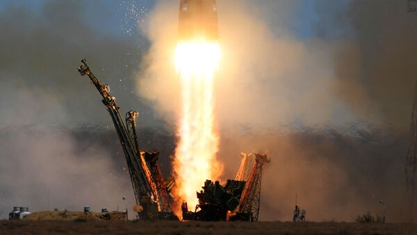 انطلق الصاروخ الناقل سويوز – إف - غي اليوم الخميس 20 أبريل/ نيسان، إلى محطة الفضاء الدولية، مقلا المركبة المأهولة سويوز ام سي - 04 - سبوتنيك عربي