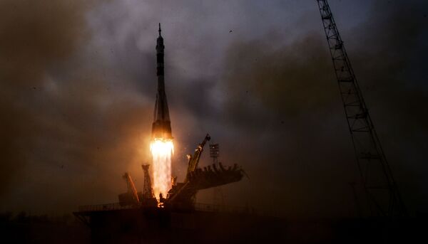 إطلاق الصاروخ الناقل سويوز – إف - غي يوم الخميس 20 أبريل/ نيسان، إلى محطة الفضاء الدولية، مقلا المركبة المأهولة سويوز ام سي - 04 وعلى متنها طاقما من شخصين - سبوتنيك عربي