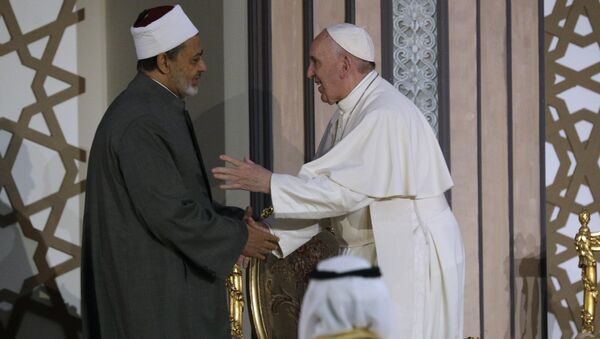  لقاء بابا الفاتيكان وإمام الأزهر الشيخ أحمد الطيب في القاهرة - البابا فرنسيس - سبوتنيك عربي