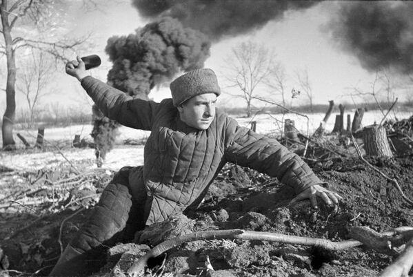 معركة ستالينغراد (فولغوغراد الحالية)، عام 1942 - سبوتنيك عربي