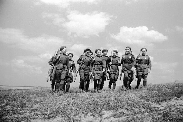 الحرب الوطنية العظمى (1941-1945) - الفتيات القناصات، جبهة بيلاروسيا الثانية - سبوتنيك عربي