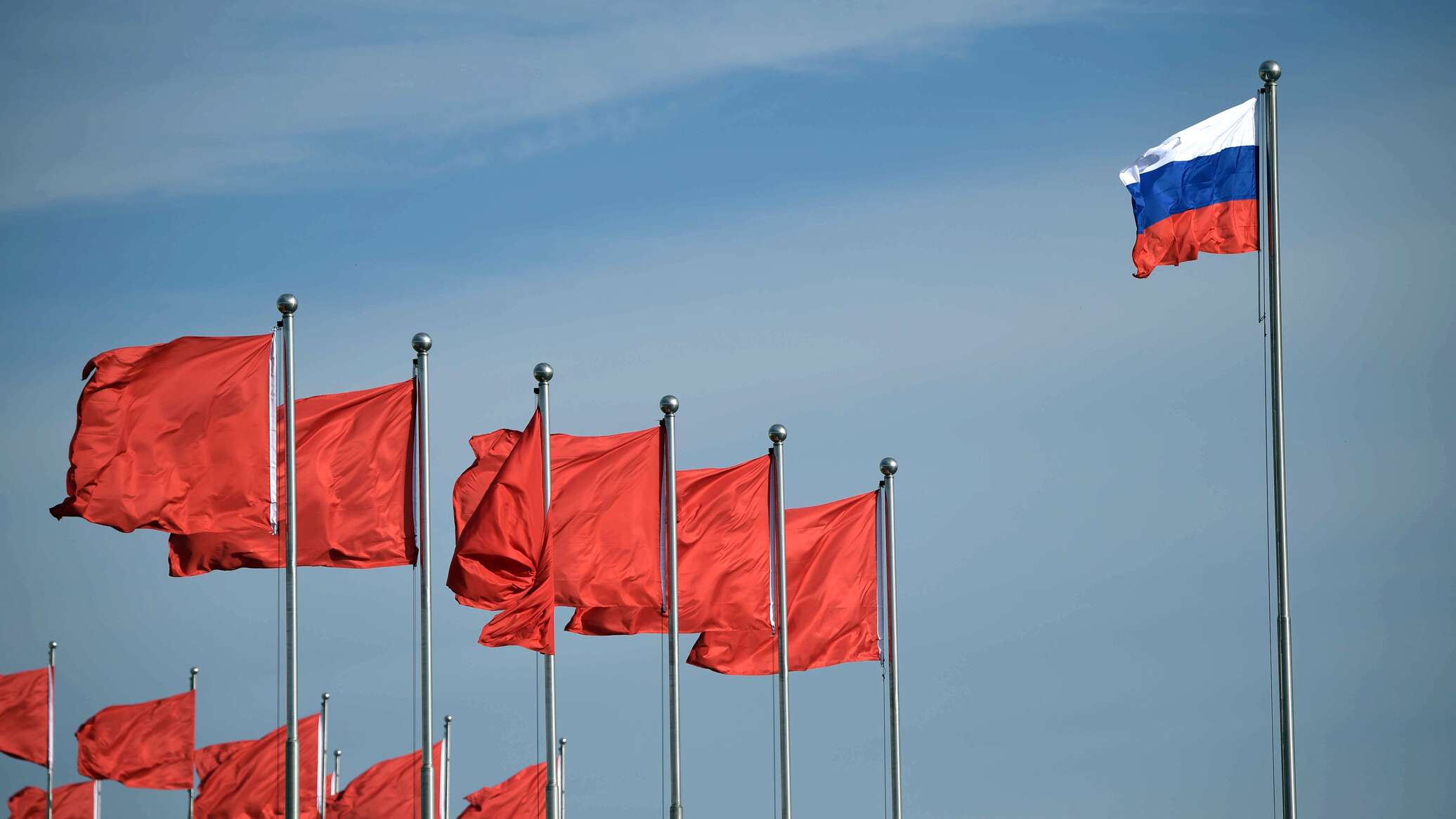 ارتفاع التبادل التجاري بين موسكو وبكين إلى أكثر من 176 مليار دولار