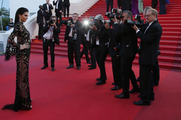 عارضة الأزياء كيندل جينير في مهرجان كان السينمائي - سبوتنيك عربي