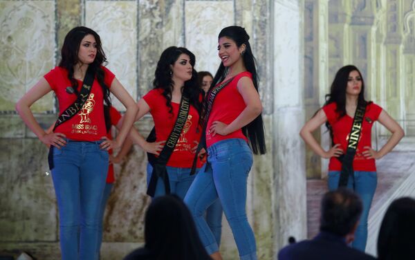 المشاركات في مسابقة ملكة جمال العراق، بغداد 25 مايو/ آيار 2017 - سبوتنيك عربي