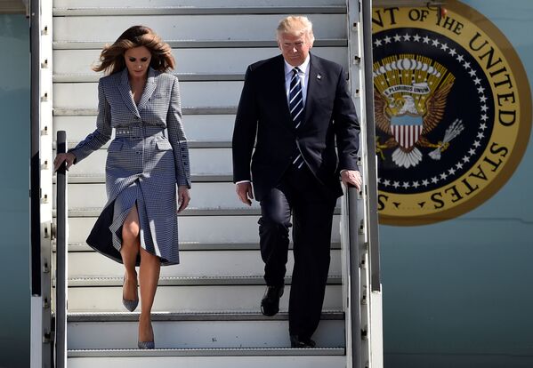 رحلة الرئيس الأمريكي دونالد ترامب وزوجته ميلانيا ترامب إلى دول الشرق الأوسط ومن ثم إلى أوروبا - وهنا يصل الرئيس ترامب إلى بروكسل، بلجيكا 24 مايو/ أيار 2017 - سبوتنيك عربي