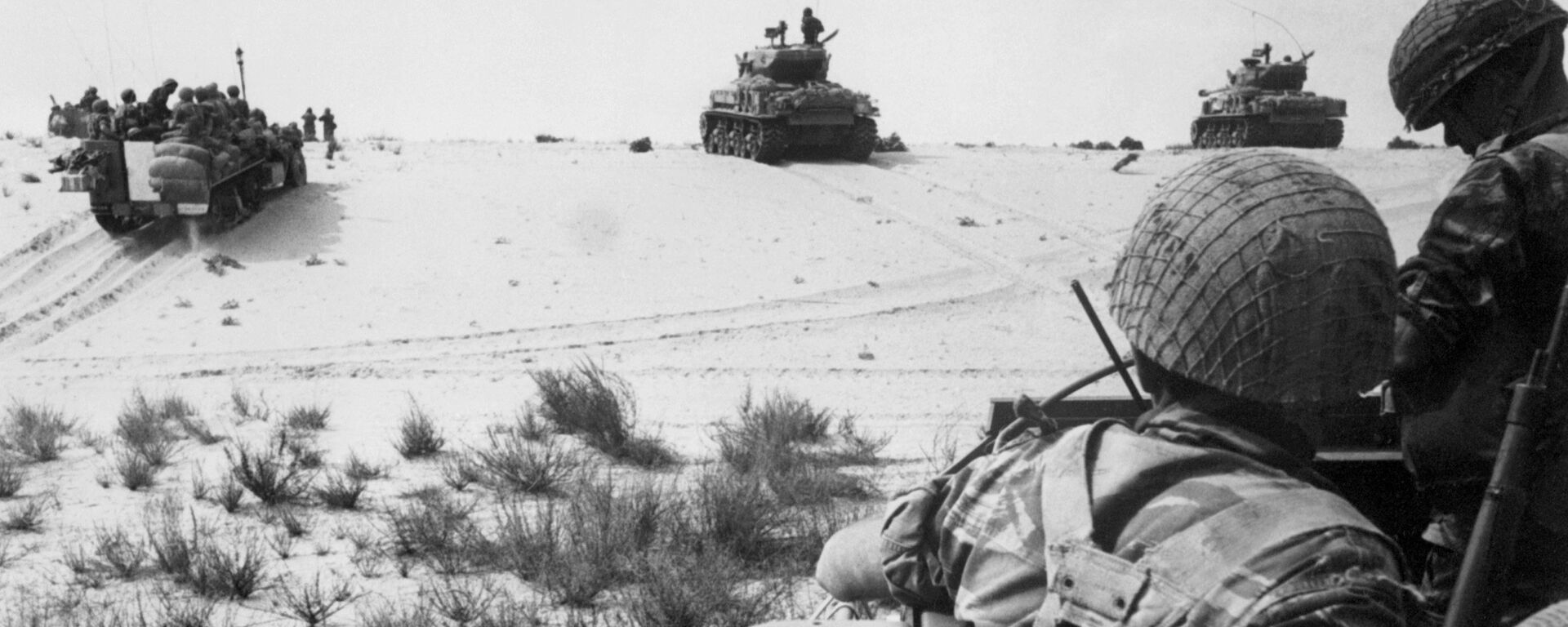 قوات الجيش المصري في صحراء سيناء، 5 يونيو/ حزيران 1967 - سبوتنيك عربي, 1920, 06.06.2017