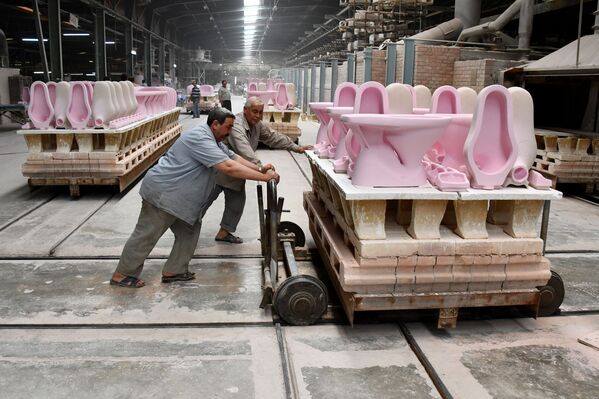 مصنع سيراميك في مدينة حماة، سوريا - سبوتنيك عربي