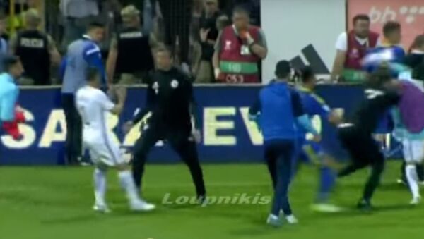 شجار بين لاعبي اليونان و البوسنة - سبوتنيك عربي