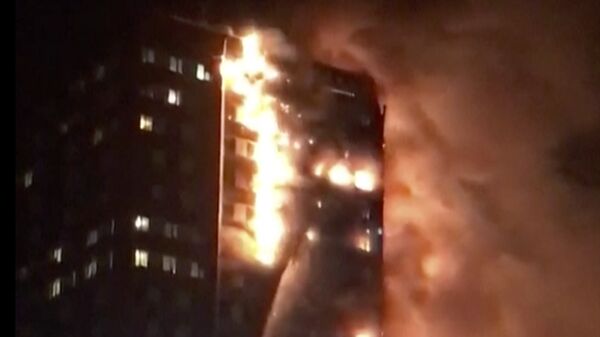 حريق في احد المباني السكنية في لندن - سبوتنيك عربي