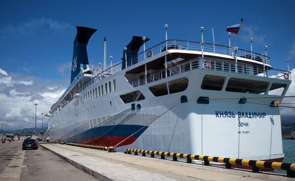 سفينة الركاب كنياز فلاديمير (الأمير فلاديمير) في ميناء سوتشي، روسيا - سبوتنيك عربي