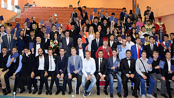 حفل تخرج الطلاب الأجانب من جامعة مادي - سبوتنيك عربي