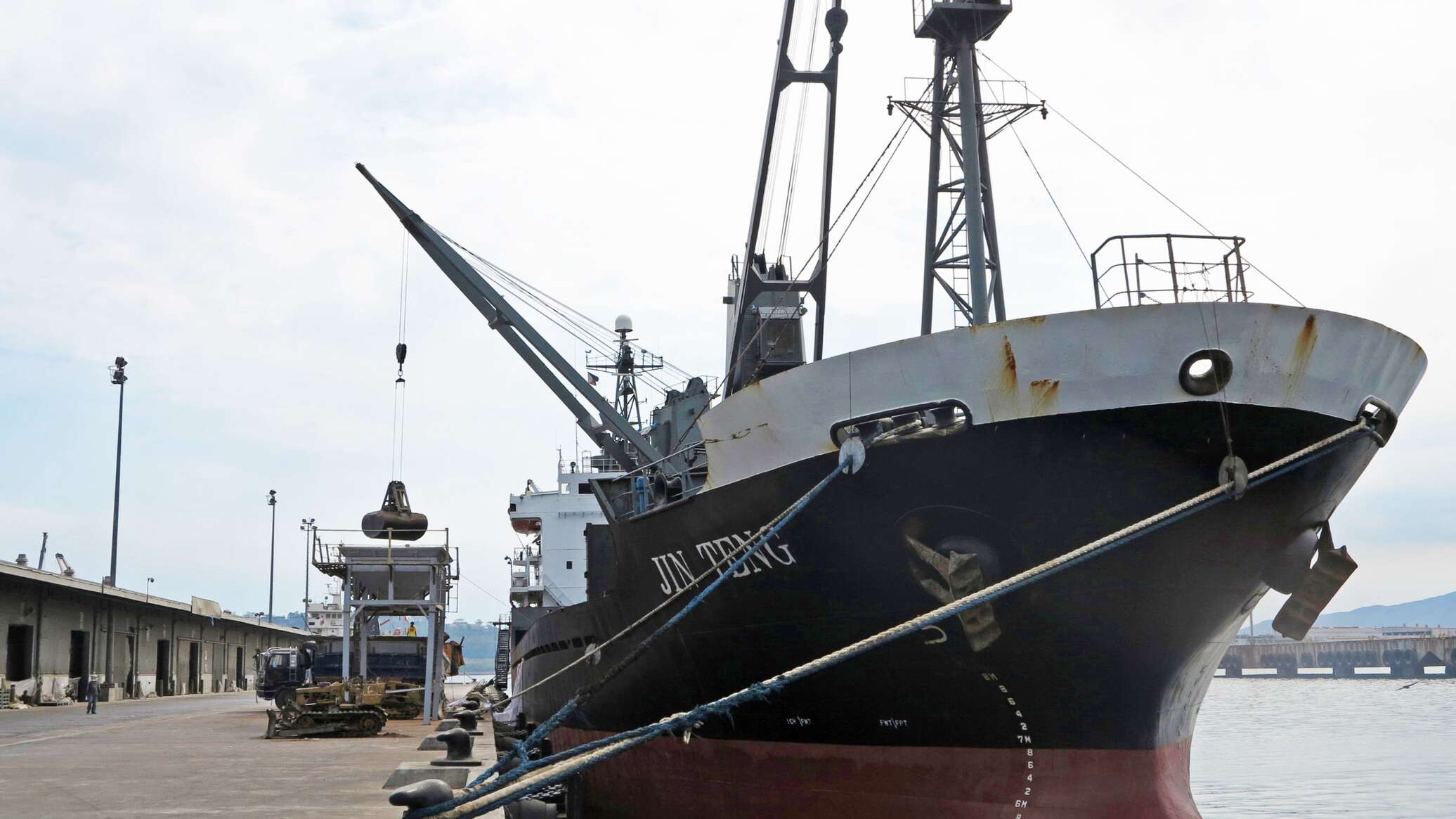 ألمانيا تحتجز سفينة للاشتباه في نقلها بضائع من روسيا