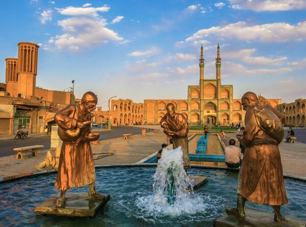 مجمع ميدان أمير جقماق، وهو  أحد أكبر وأقدم المباني التاريخية في إيران، شيد قبل 600 عام في يزد - سبوتنيك عربي