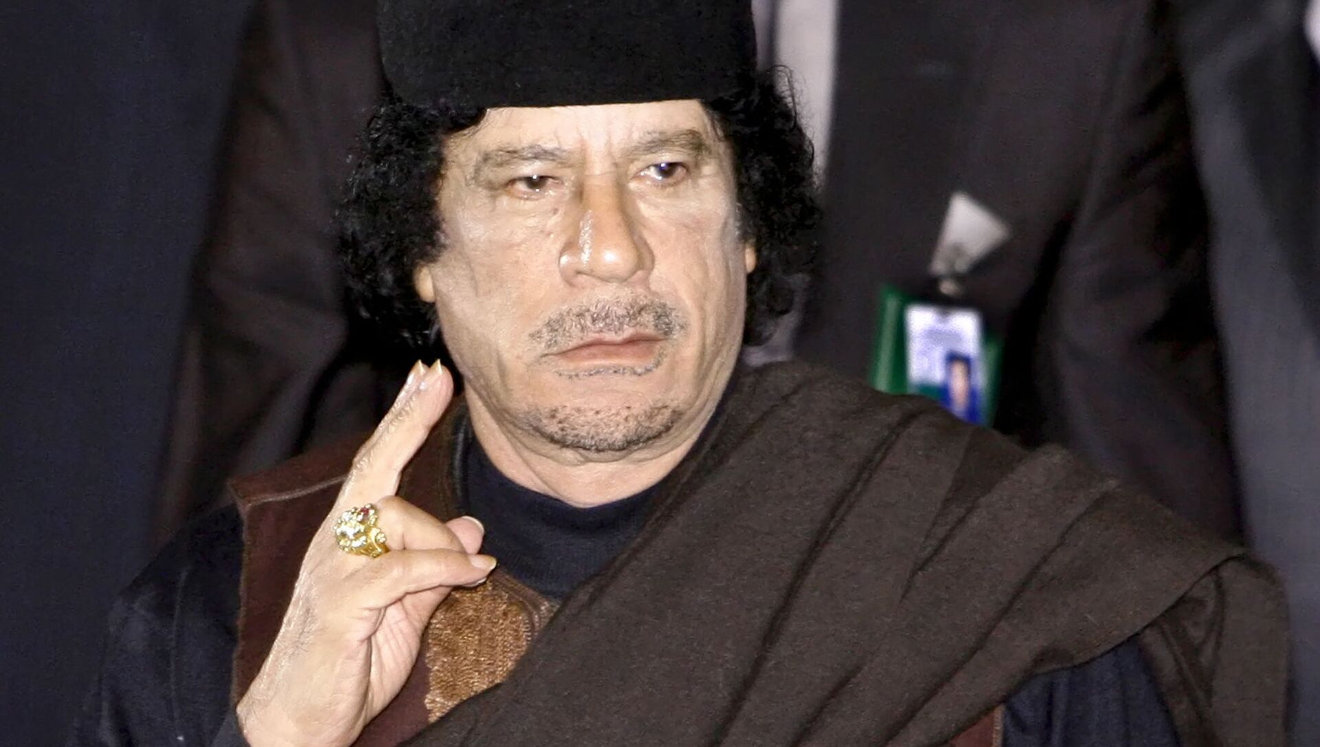 هل معمر القذافي لا يزال على قيد الحياه؟