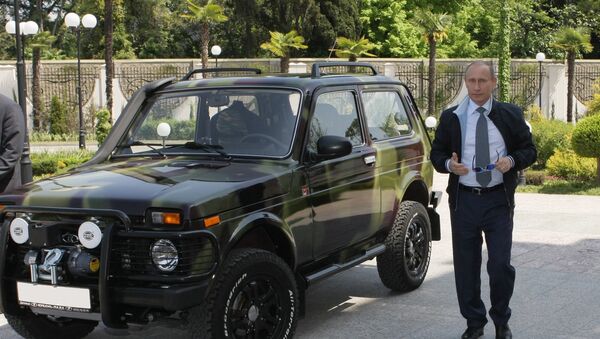 بوتين وسيارته نوفا - سبوتنيك عربي