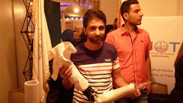 طلبة سوريون يخترعون طرف صناعي لمبتوري الأيدي - سبوتنيك عربي
