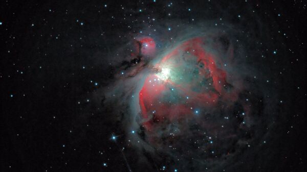 القائمة القصيرة لمسابقة التصوير الفلكي الدولية أستروفوتوغروفي (Insight Astronomy Photographer of the Year)  الذي يبعد 1300 سنة ضوئية عن كوكب الأرض لعام 2017 - صورة لـ سديم أوريون الغازي (Orion's Gaseous Nebula) للمصور سيباستيان غريتش - سبوتنيك عربي