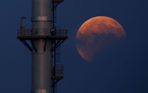  القمر الدموي ويظهر جزئيا في مالطا - سبوتنيك عربي