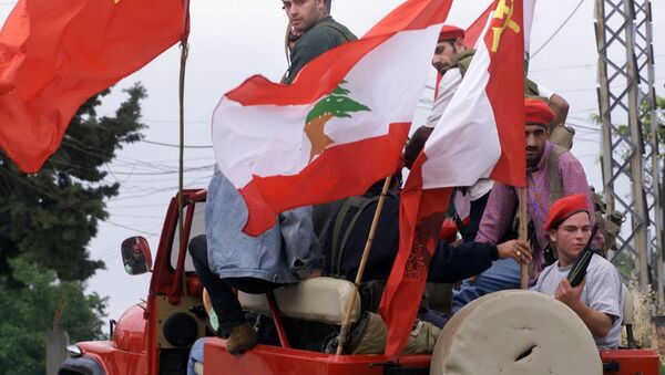 عناصر من الحزب الشيوعي اللبناني في لبنان - سبوتنيك عربي