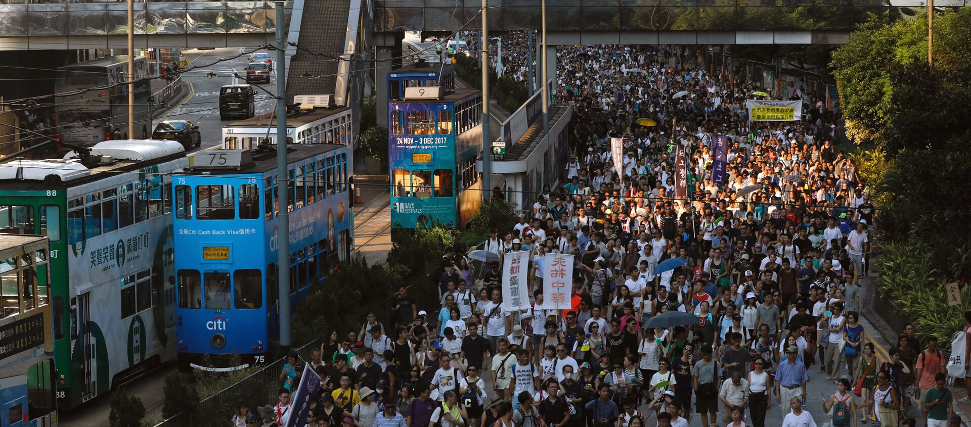 عشرات الآلاف يتظاهرون في هونج كونج  - سبوتنيك عربي, 1920, 22.12.2019