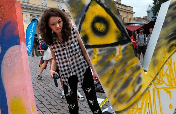 المشاركون في مهرجان الثقافة المدنية شوارع حية في سان بطرسبورغ - سبوتنيك عربي