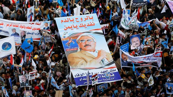 المسيرة الحاشدة في ساحة السبعين في العاصمة اليمنية صنعاء - سبوتنيك عربي