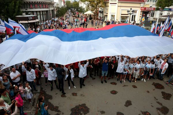 يوم علم روسيا في سيمفيروبل، جمهورية القرم، روسيا - سبوتنيك عربي