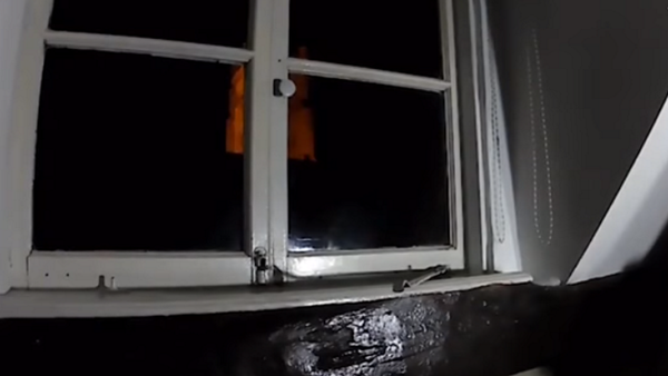 بريطاني يصور فيديو لشبح يفتح النافذة - سبوتنيك عربي