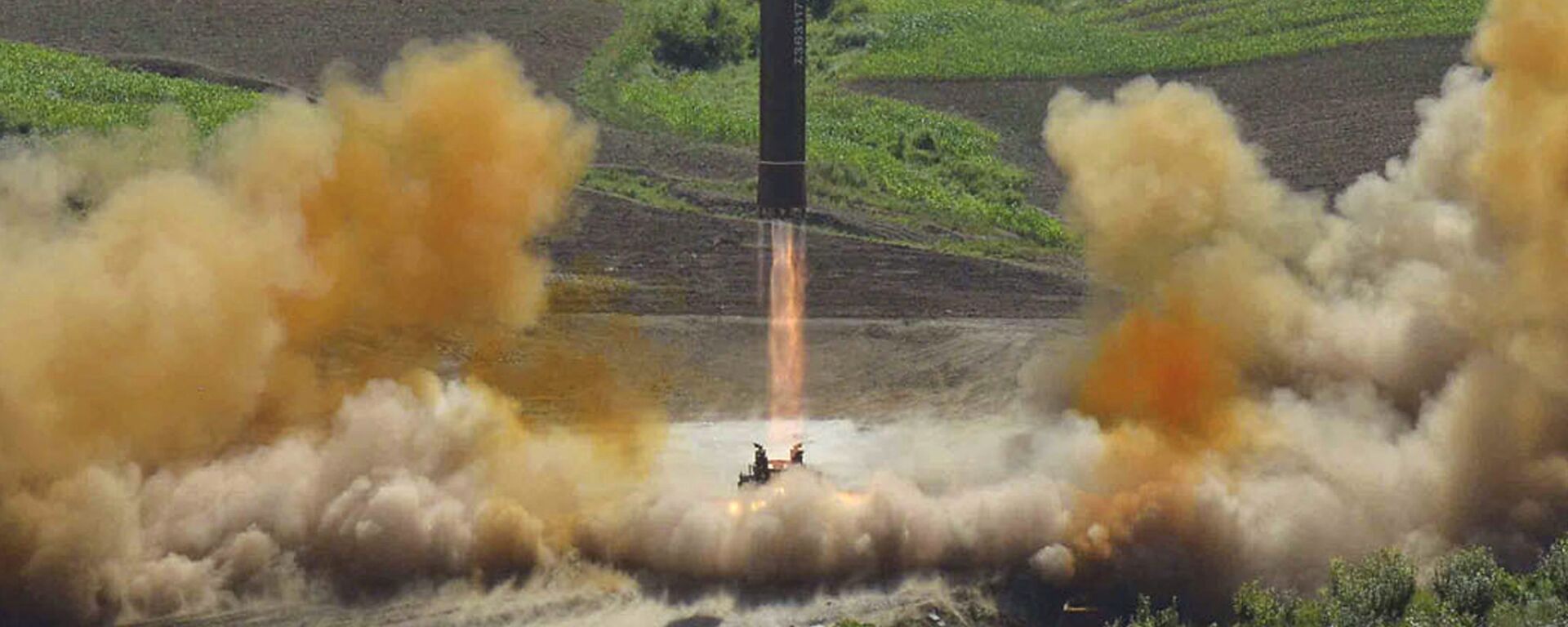 إطلاق صاروخ خواسون - 14 في كوريا الشمالية - سبوتنيك عربي, 1920, 17.02.2021