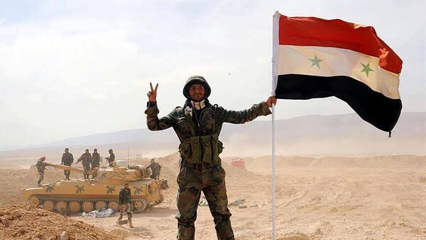 الجيش السوري يفك الحصار عن مدينة دير الزور - سبوتنيك عربي