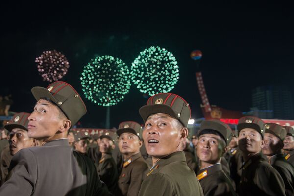 الاحتفال بنجاح تجربة إطلاق قنبلة هيدروجينية، في بيونغ يانغ، كوريا الشمالية 6 سبتمبر/ أيلول 2017 - سبوتنيك عربي