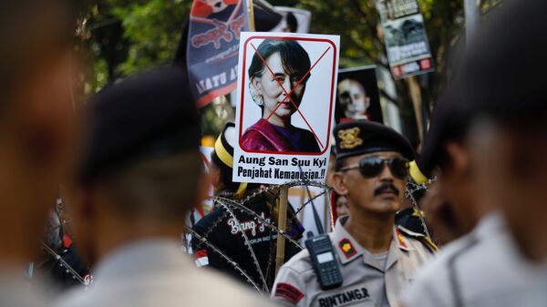 معترضون على رئيسة ميانمار في إندونيسيا - سبوتنيك عربي